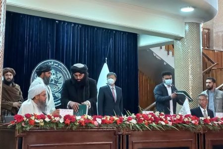 امضای قرارداد ۲۵ ساله استخراج نفت بین افغانستان و چین