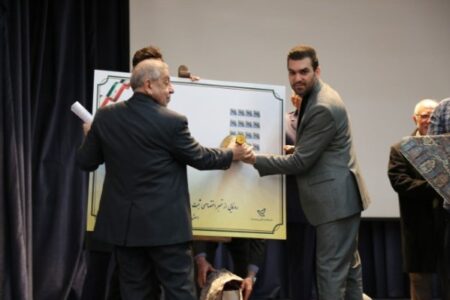 رونمایی از تمبر اختصاصی روز سد و نیروگاه برق‌آبی