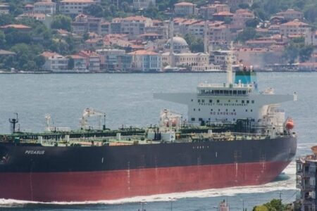 نفتکش آمریکایی در پاکستان؛ فصل جدید روابط انرژی اسلام‌آباد و واشنگتن