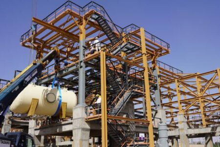 آغاز نصب تجهيزات مکانیکال RFCC پالایشگاه اصفهان