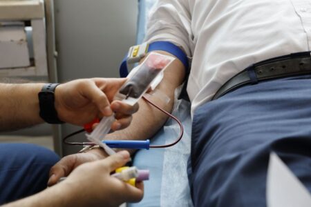 مشارکت حداکثری کارکنان پتروشیمی آریاساسول در اهدای خون