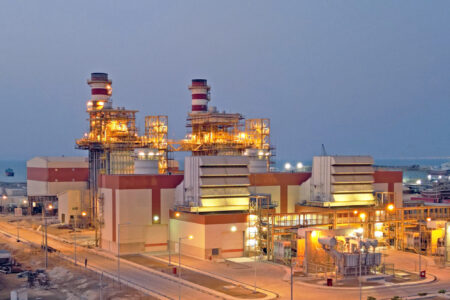 سنکرون واحد بخار نیروگاه سیکل ترکیبی قشم با تلاش متخصصان مپنا