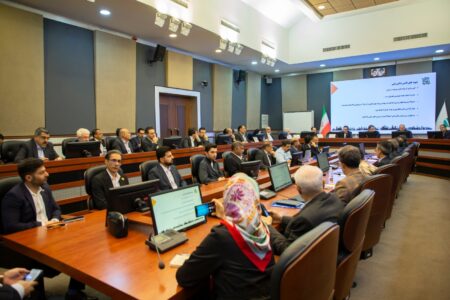 چالش‌های راهبردی صنعت پتروشیمی؛ از صف سنگین تخصیص ارز تا خلا تکنولوژی روز دنیا