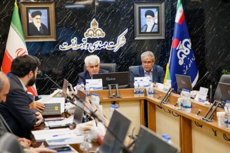 برگزاری یک جلسه مهم نفتی / تأکید بر تسریع در توسعه یکپارچه‌ آزادگان